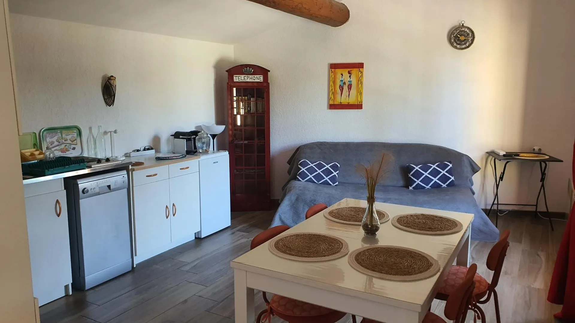 Cadre D'Exception Apartment Orange